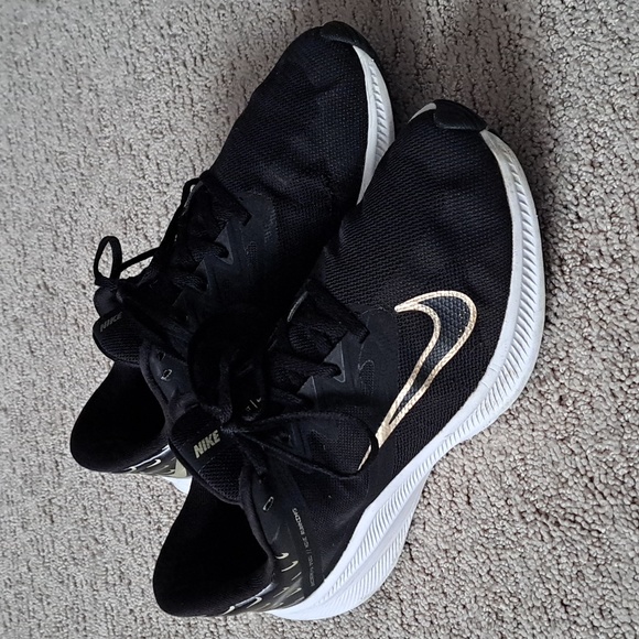 NIKE Quest Runners - Picture 15 of 15